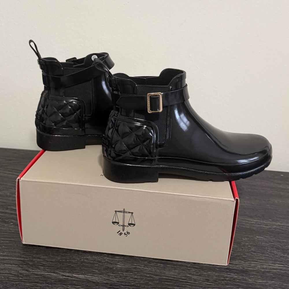 Hunter Black Gloss Refined Chelsea Boots